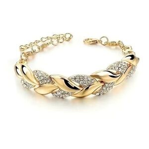 Gold Diamond Leaf Design Bracelet